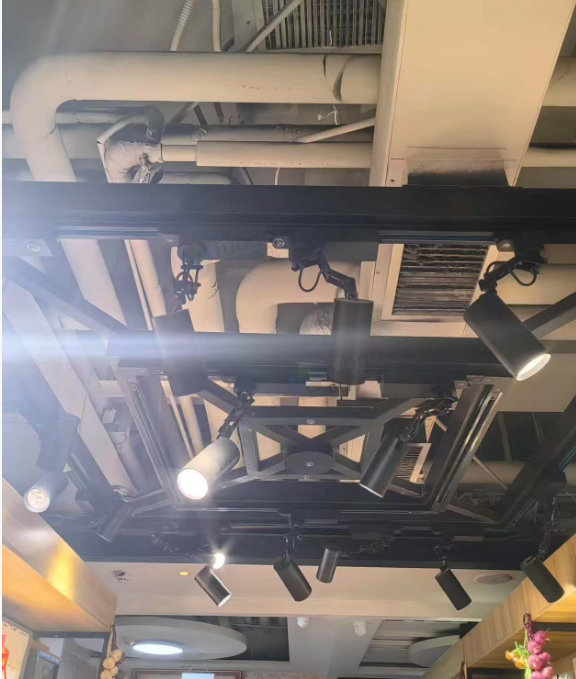 长春市地区店铺升级处理轨道射灯