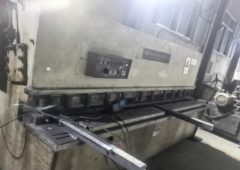 无锡市地区工厂处理3.5m剪板机