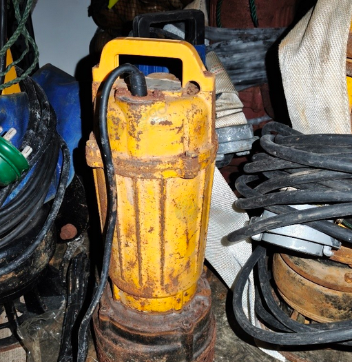 镇江市地区处理大功率抽水机原配加长线缆6台