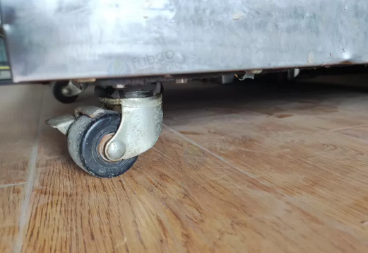 上海市地区烘焙店闭店处理电烤炉、冷冻柜等