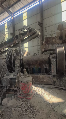 烟台市地区处理300*1300双鄂破 给料机 1850三层振动筛 5条输送带等石子加工全套设备