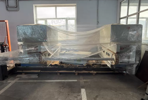 哈尔滨地区处理地板成型开槽设备+UV地板生产线