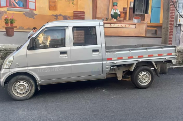 龙岩市地区处理五菱工具车排量1.5