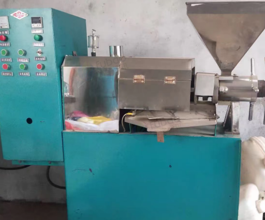 哈尔滨市地区闲置处理榨油机设备