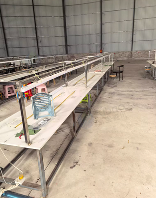 德宏地区工厂处理30套手工加工桌子