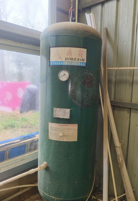 菏泽市地区家具厂处理封边机 精密锯 螺杆空压机等设备