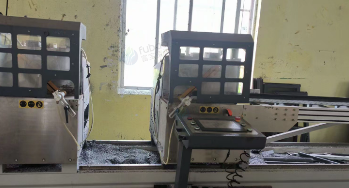 汉中市地区自用处理断桥门窗加工设备