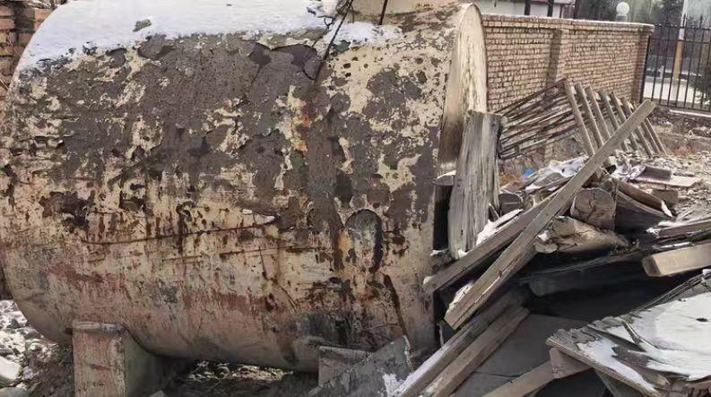 嘉峪关市地区闲置处理三个储水罐、电力变压器