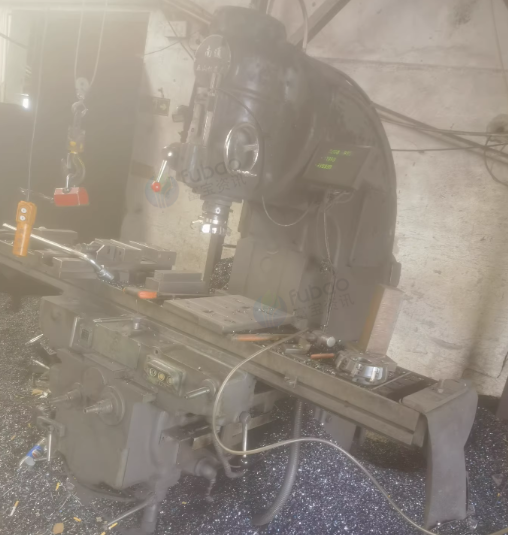 苏州地区工厂处理DMX-W1-1866A上海台重端面升降铣床1台、SAYONX53南通五山立式升降铣床1台