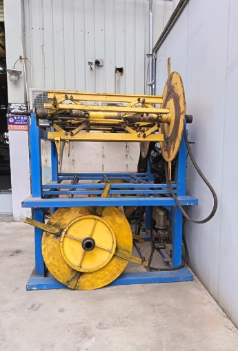 东莞市地区工厂处理液压卷料机