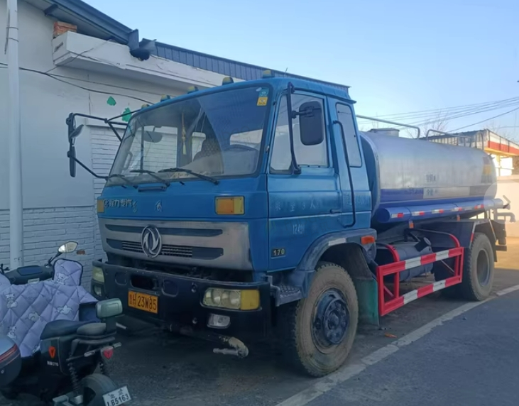 北京地区处理东风康平司10方洒水车
