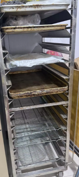 鞍山地区处理蛋糕店不干了设备