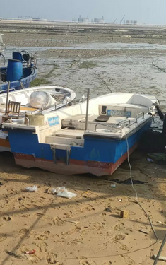 北海地区处理神驰三体艇壳