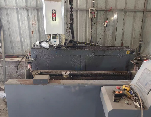 海口市地区处理自动角码锯、CNC铣床双头锯等门窗设备