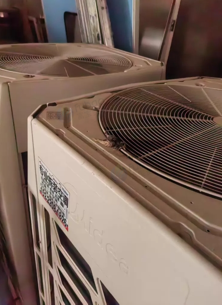 天津市地区处理一批办公设备、电脑桌、办公椅、病床等