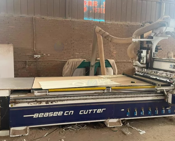 绵阳地区家具厂处理开料机、封边机、侧孔机、异型封闭机、推台锯