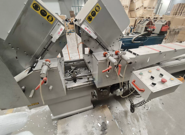 扬州市地区工厂处理太阳能边框制作机器一套