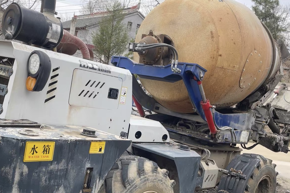 商洛市地区处理2.6立方岳工牌自上料全自动搅拌车