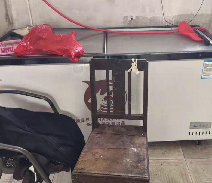青岛市地区处理冰柜、炉灶、保鲜柜等熟食店厨房用具