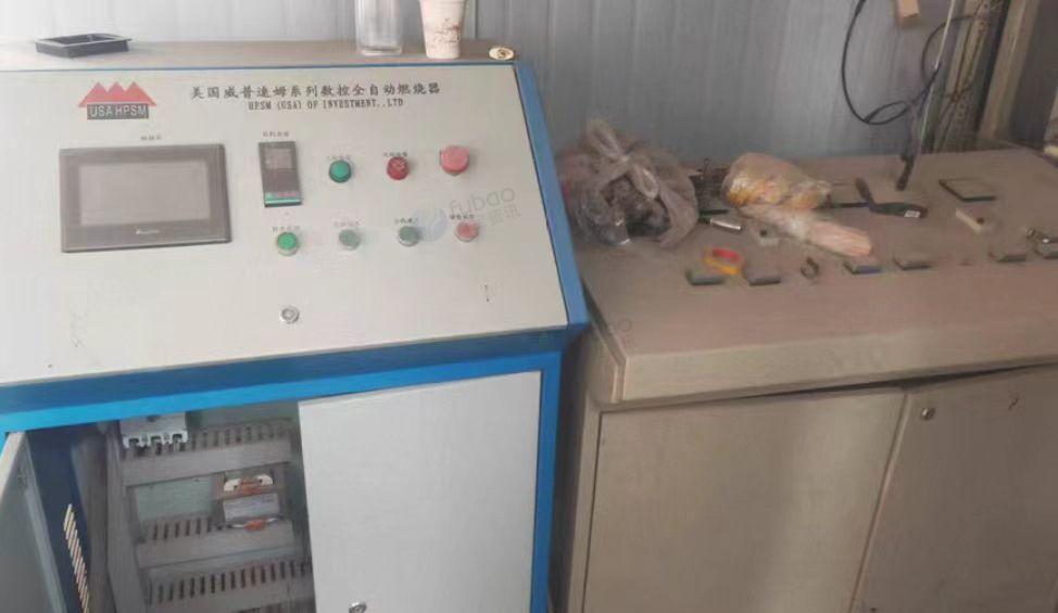 开封市地区工地处理烘干筒、搅拌机、输送带、料仓、油罐等整套沥青搅拌生产线