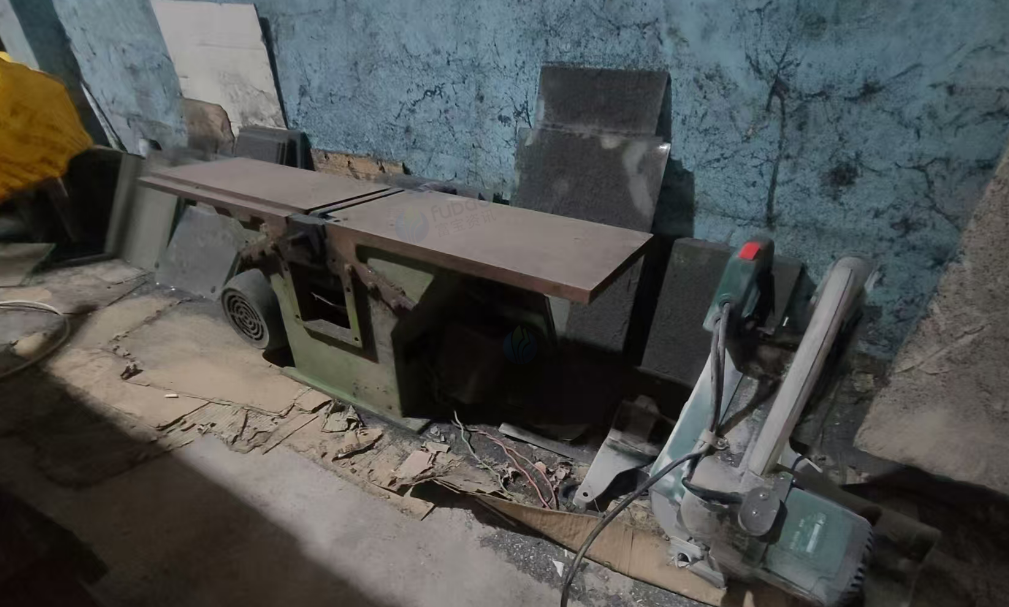 衡阳市地区鱼缸厂倒闭处理切割机、水钻打孔机、空压机等