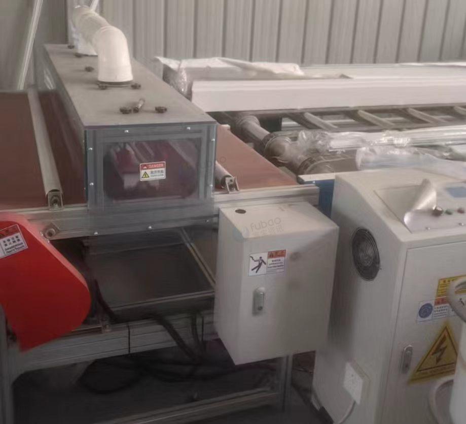 六安市地区工厂处理淋胶机、蜂窝芯拉伸机、冷压机、电晕机等