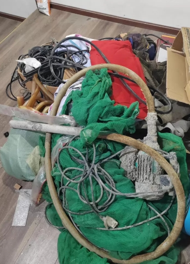 成都市地区处理不锈钢马口机、混泥土震动棒、焊机