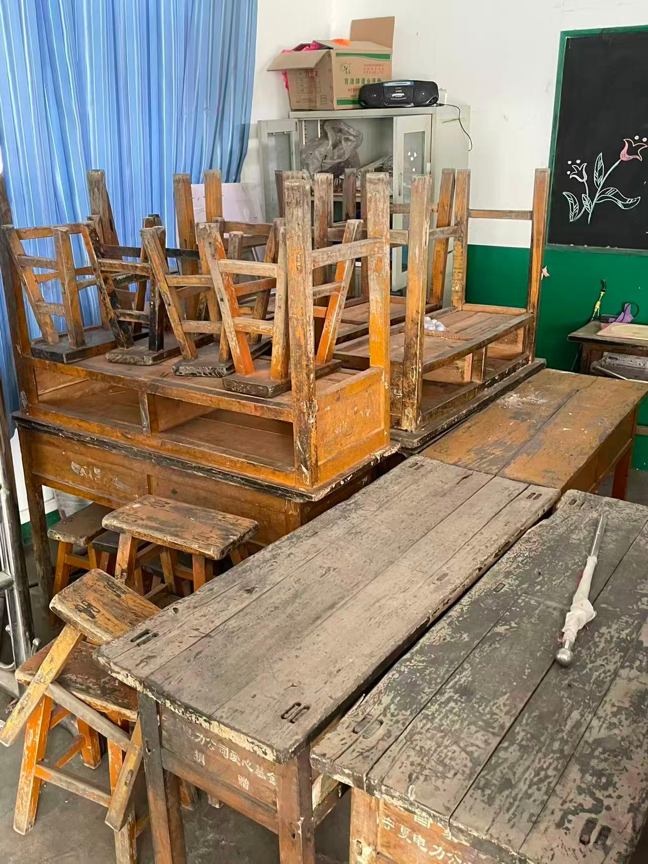 3月17日银川学校课桌凳、实验室桌柜、沙发等报废资产处置项目转让公告