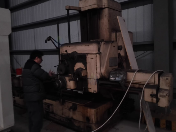 宿迁市地区工厂处理T68镗床1台、中捷摇臂钻床1台