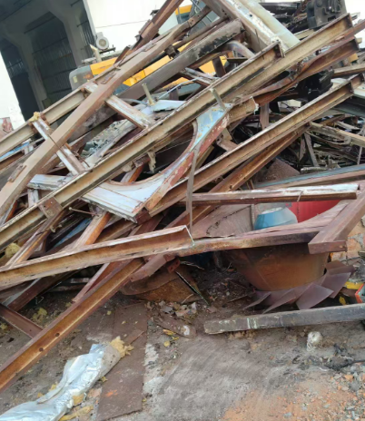 供应：2000吨废铁