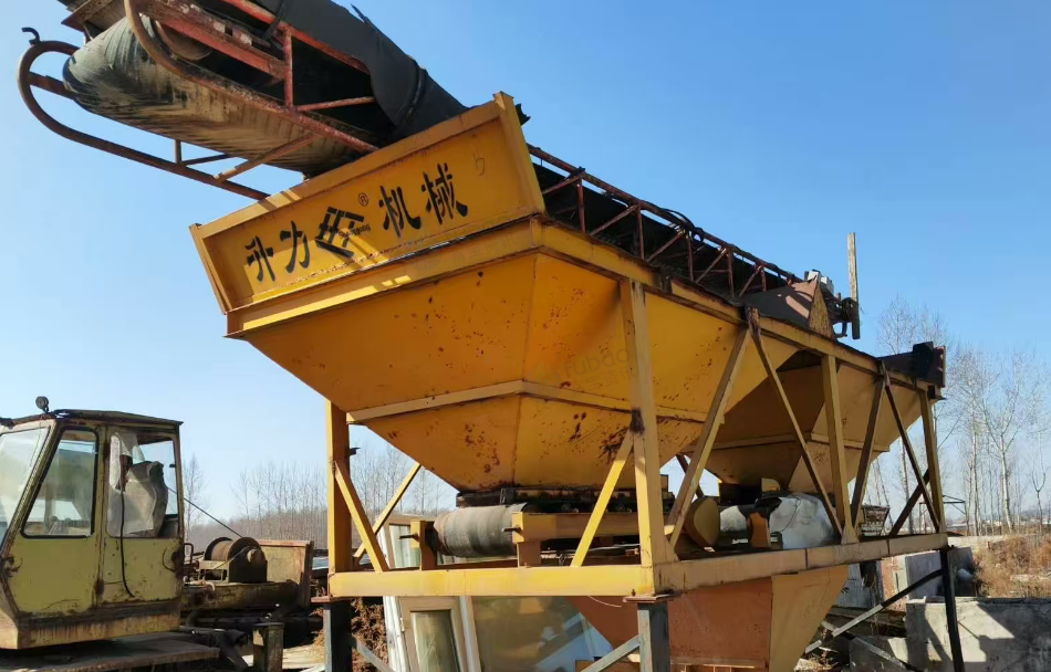 长春市地区处理天吊、搅拌机、模具等