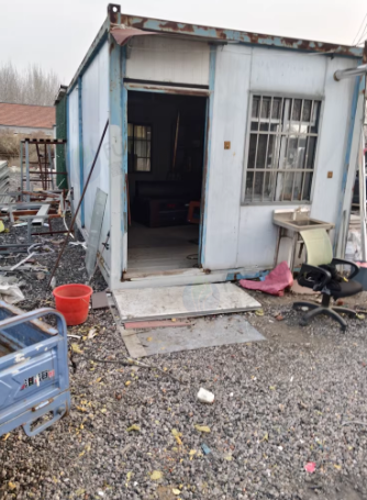 青岛市地区处理2个集装箱板房