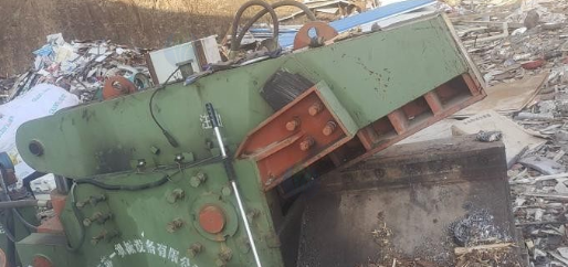 昭通市地区处理废铁剪切机、抱夹铲车