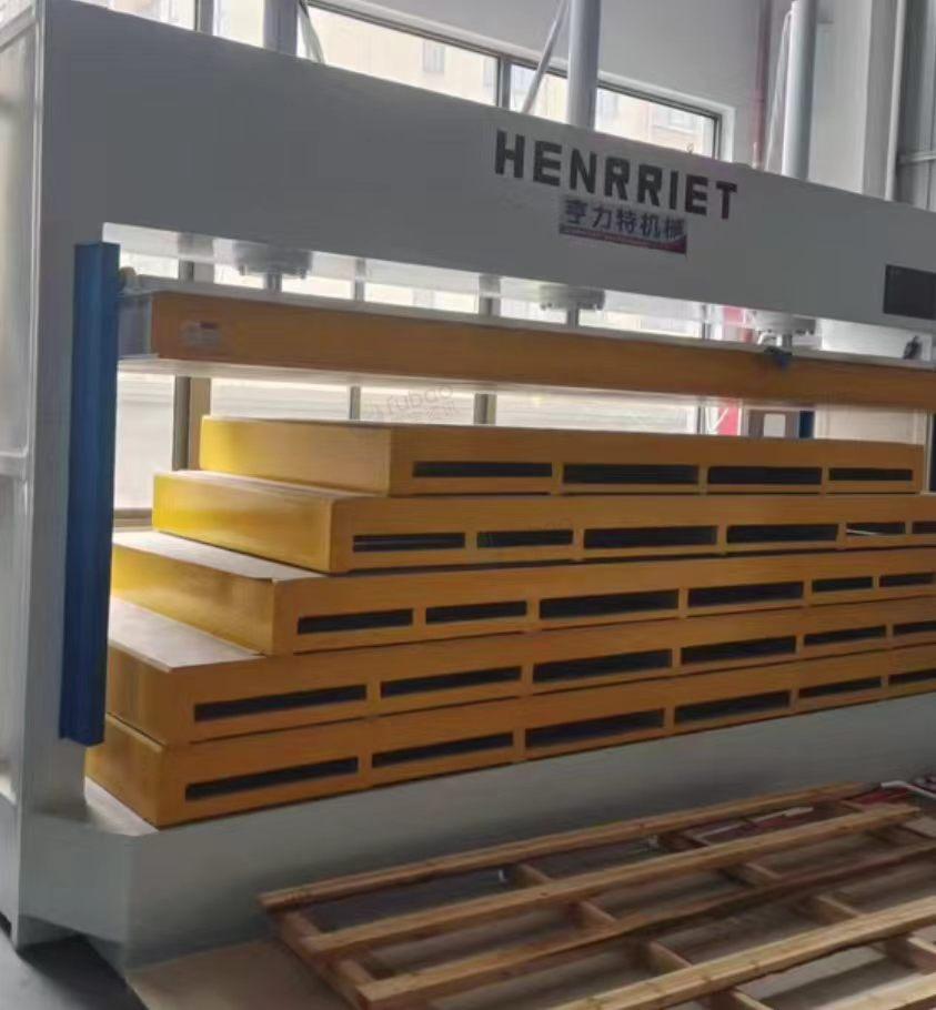 六安市地区工厂处理淋胶机、蜂窝芯拉伸机、冷压机、电晕机等