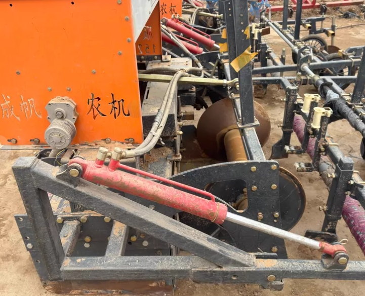 吴忠市地区处理辣椒西红柿红薯玉米起垄覆膜机