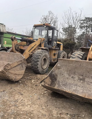 北京地区处理2台龙工铲车