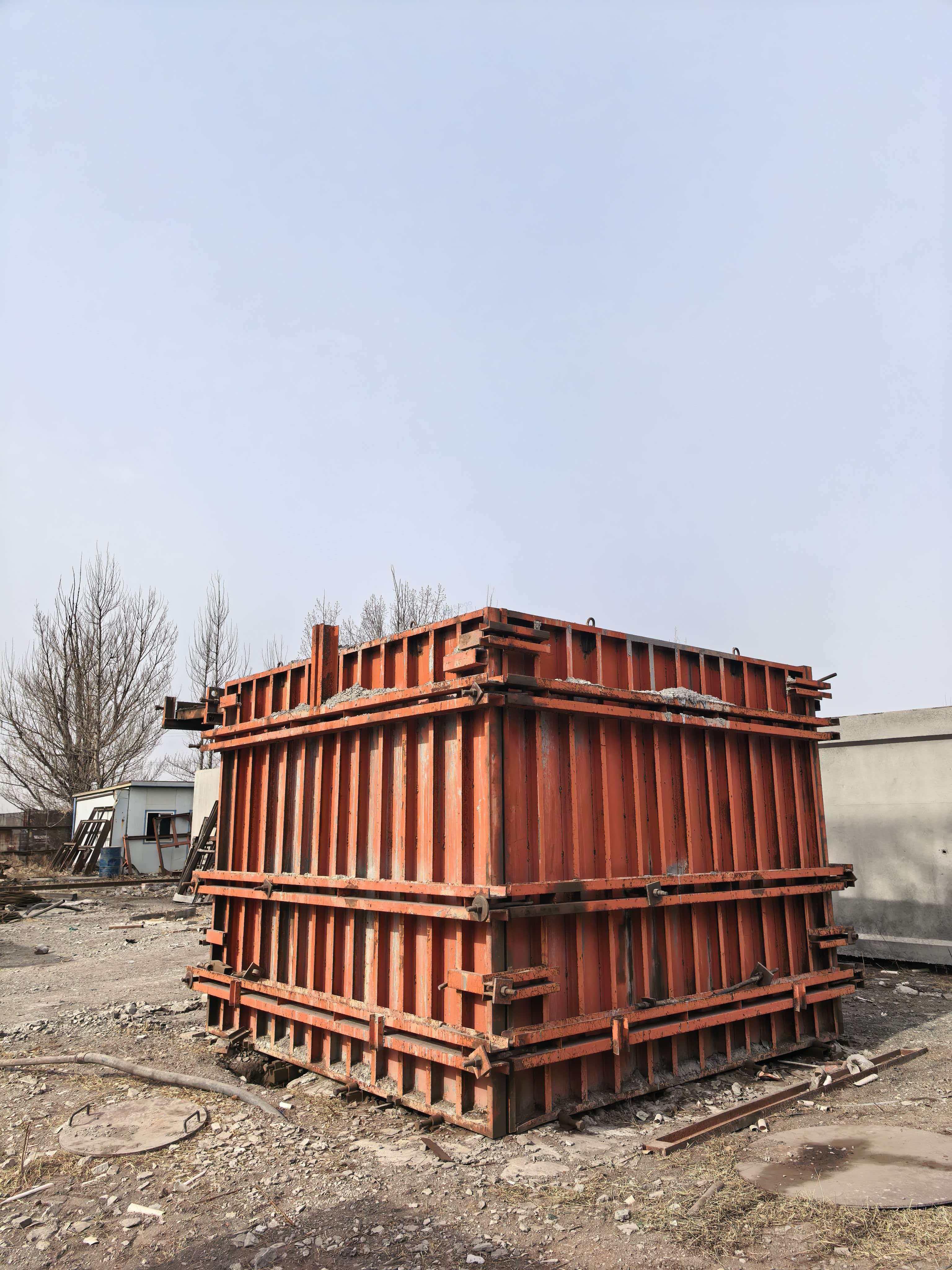 供应：蒸汽锅炉、数控调直机各一套及钢筋弯钩机、切断机