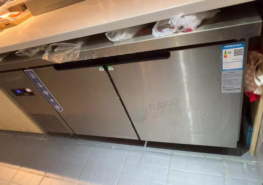 上海地区餐厅处理1批制冰机、消毒柜、保温台等设备