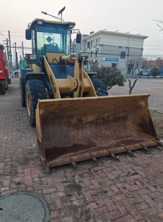 青岛市地区处理22年30铲车