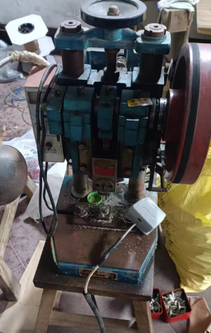 揭阳市地区处理冲压机、超静音端子机、搅拌机、捆线机、扎线机、试电机等