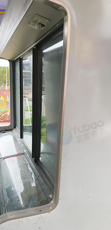 重庆地区自用处理烧烤架、桌凳、冰箱、冰柜