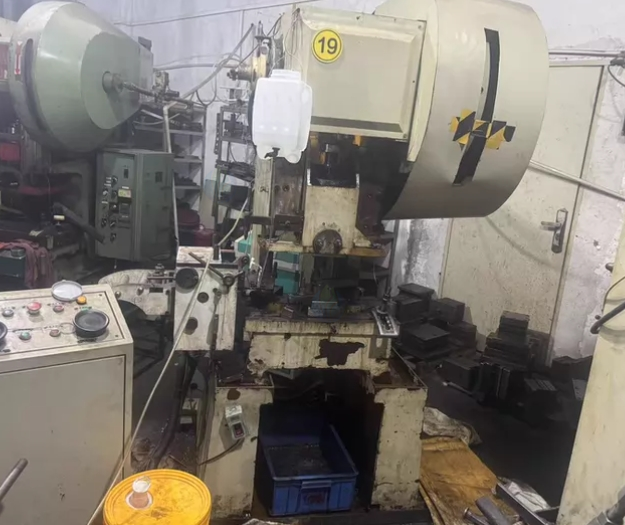 东莞市地区工厂处理中速气动冲20吨