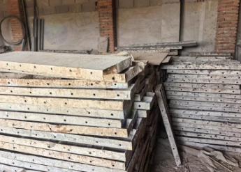 临沂市地区处理1批钢模板