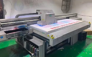 昭通地区业务转型处理UV机、光油晶片机、雕刻机、激光机