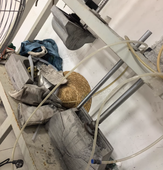 海口市地区工厂处理树脂瓦配件设备5台