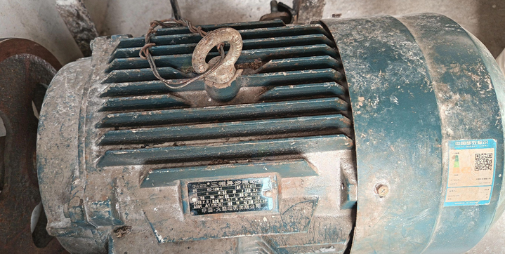 玉林地区个人处理米粉机、30千瓦电动机、铁架等