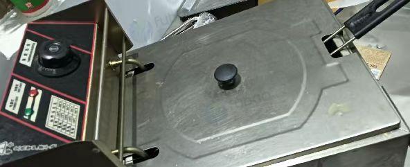 洛阳市地区处理刨肉机、卧式冷冻柜、六开门冷冻柜、炸肉机、烤肠机、立式冷藏柜、吧台等