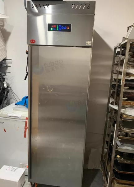 成都市地区处理甜品店全套设备蛋糕模具、慕斯模具、烤箱、冰柜、货架、台式冰柜等