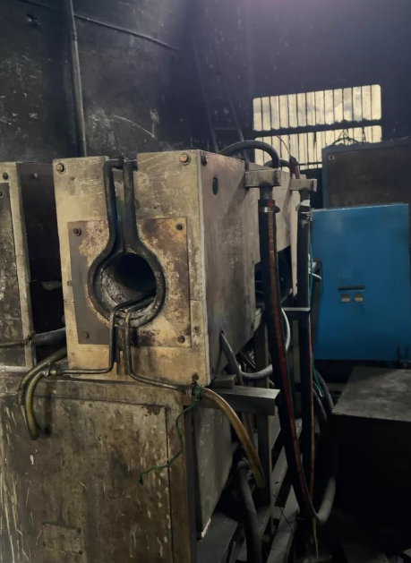 绍兴地区处理杭州国隆成套电炉、金科智成套电炉，400KW变压器、电力柜