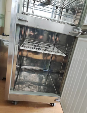 上海市地区烘焙店闭店处理电烤炉、冷冻柜等